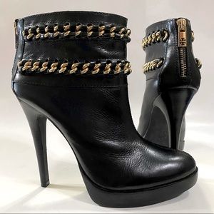 Tory Burch Lysa Black Leather Metal Chain Platform Bootie Ankle Boot Heel Size 9